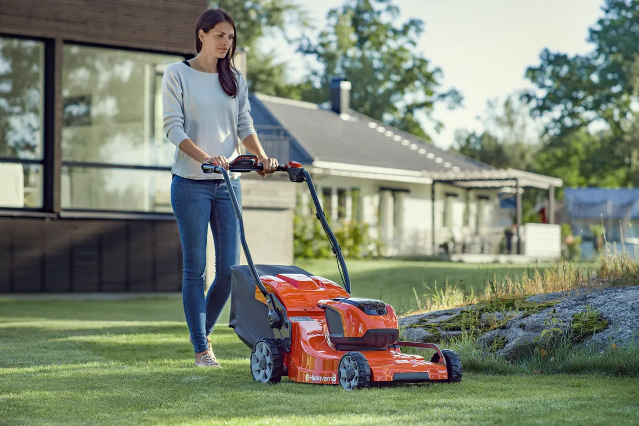 Husqvarna LC 353iVX Battery Lawn Mower