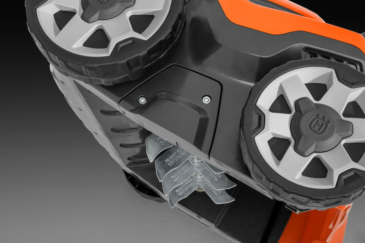 Husqvarna S 138i Battery Scarifier