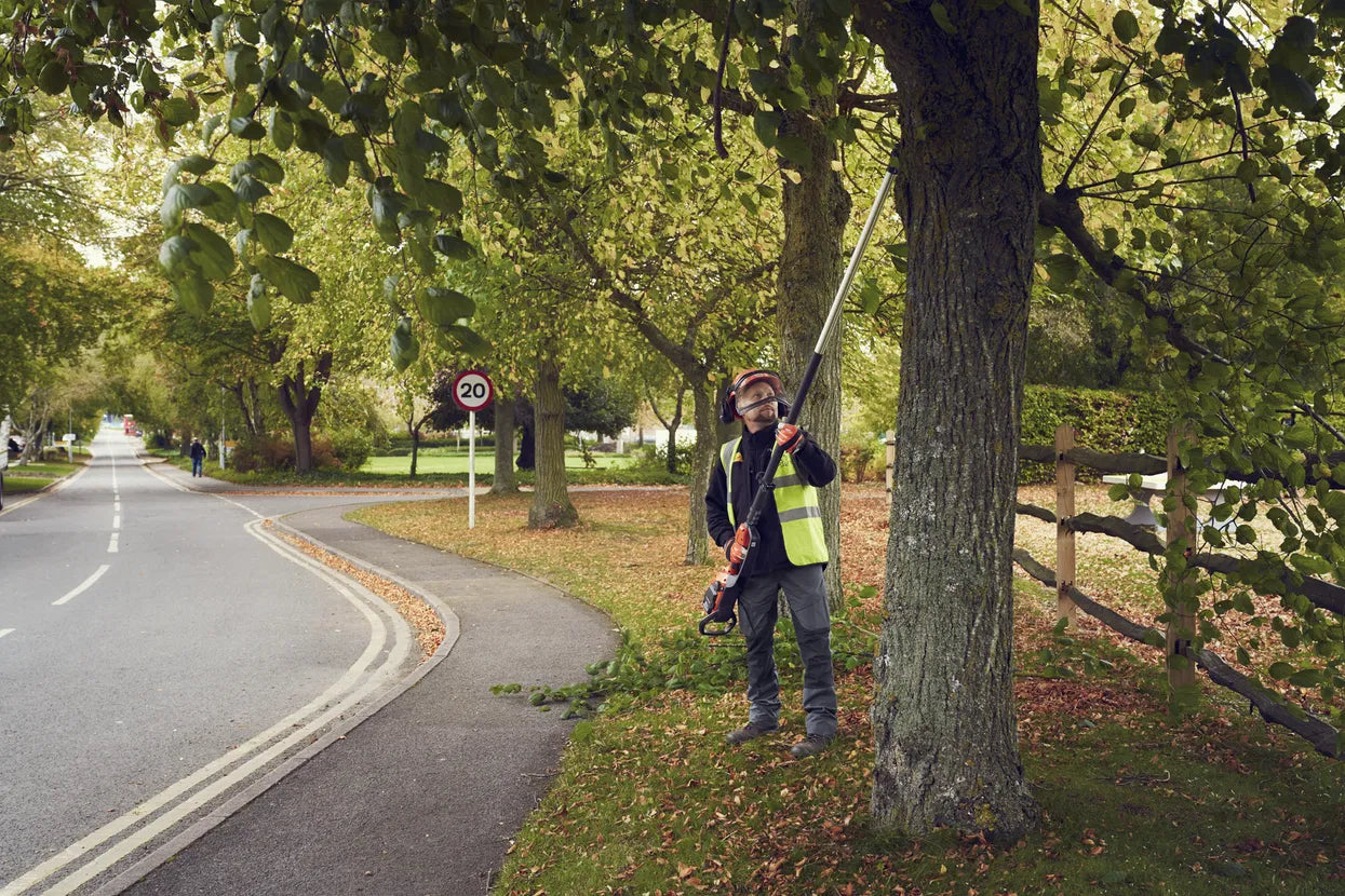 Husqvarna 530iPT5 Battery Pole Saw